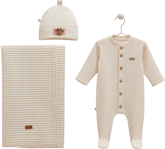 Caramell Baby 3-Piece Set – Soft Teddy Overalls, Hat & Basic Blanket Bundle